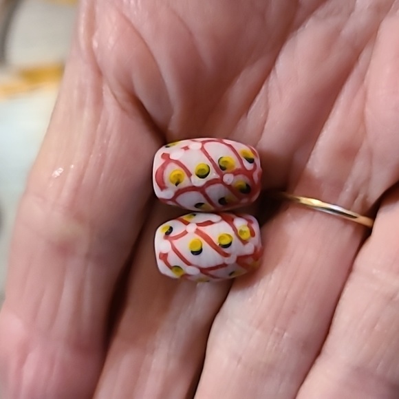 COPY - VINTAGE TRADE BEADS - Picture 4 of 6